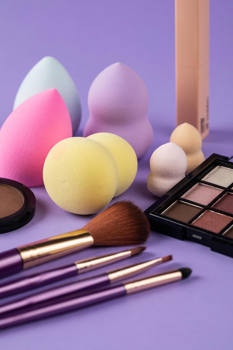 makeup sponge-c4f8978ce2764eafbf2dd41ac98e297f.jpg makeup sponge